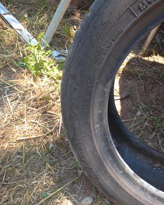 4 gomme, 4 stagioni 