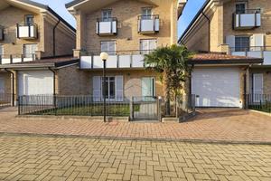 2 LOCALI A RONDISSONE