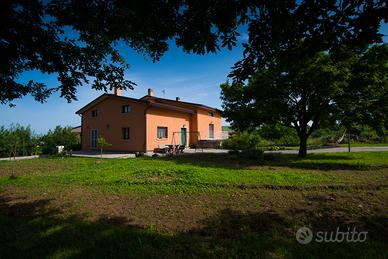 Casa con giardino