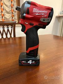 Avvitatore ad impulsi Milwaukee M12 Fuel