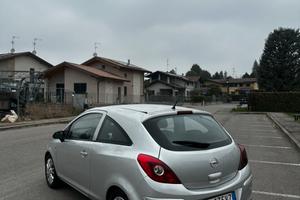Opel corsa 2010 GPL