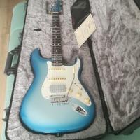 FENDER STRATOCASTER  AMERICAN SHOWCASE HSS SKY BLU