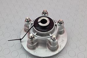 MOZZO POSTERIORE SUZUKI SV 650 2006 2011 SV650 200