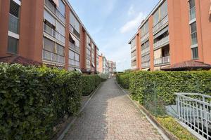 5 LOCALI A BORGARO TORINESE