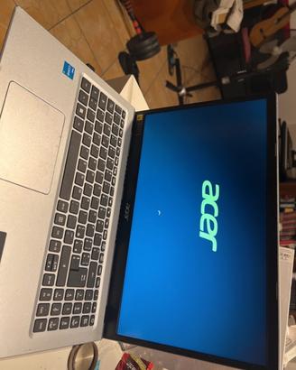 Acer Aspire 3 2022- intel core i3 full hd 15.6”