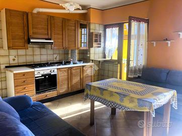 CASA SEMINDIPENDENTE A STRONA