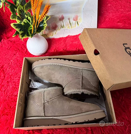 Stivaletti da donna UGG MiniMarrone antilope EU 40