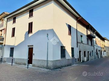 4 LOCALI A BRIGNANO GERA D'ADDA
