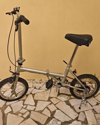 Bici pieghevole ultra compatta