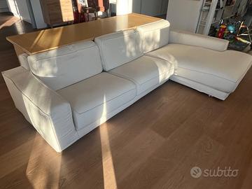 Divano bianco grande comodissimo