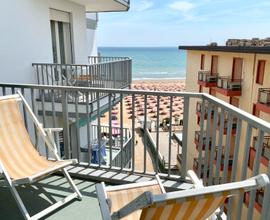 FRONTE MARE Jesolo centro 2 camere