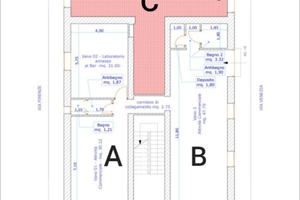 Magaz. commerciali di fronte scuola elem. Marullo