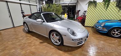 997 911 Porsche Carrera S Cabriolet Book service A
