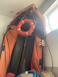 gommone comprensivo di motore suzuki 25