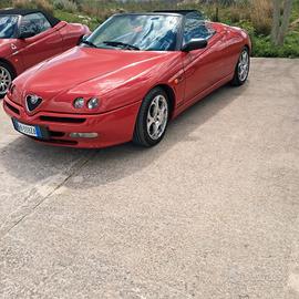alfa romeo spider 