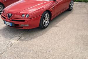 alfa romeo spider 