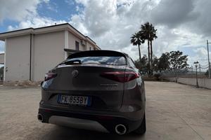 Alfa Romeo Stelvio 2.0 Turbo 200 CV AT8 Q4