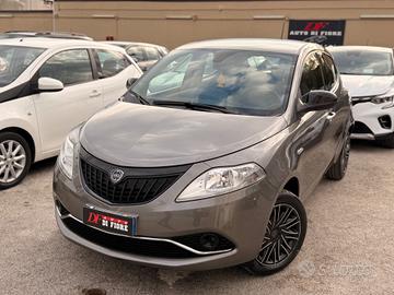 Lancia Ypsilon 1.0 Hybrid Gold CAR PLAY