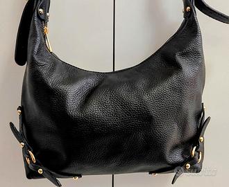 Borsa da donna vera pelle colore nera firmata.