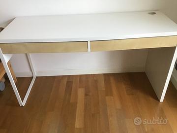 Scrivania bianca con cassetti Ikea