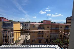 3 LOCALI A AVERSA