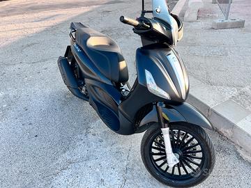 Beverly 300
