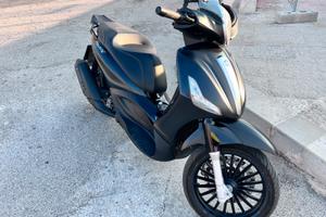 Beverly 300
