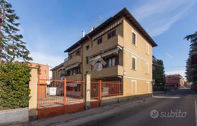 2 LOCALI A LAINATE