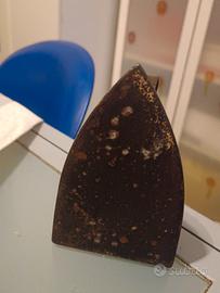 Ferro da stiro antico