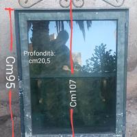 Vetrinetta espositiva con vetro antisfondamento