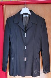 elegante e giovanile completo donna elasticizzato,