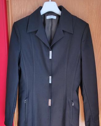 elegante e giovanile completo donna elasticizzato,