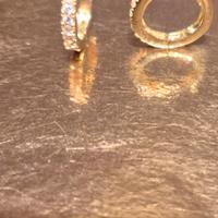 Orecchini a gildina tonda in oro 750