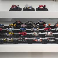 27 Modellini Moto da Competizione