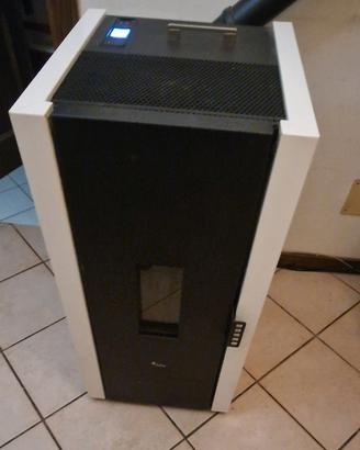 Stufa a pellet  freepoit mod free 6.5 kw