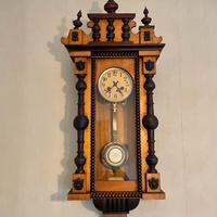 Orologio pendolo a muro in puro legno