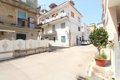 2 LOCALI A AGROPOLI