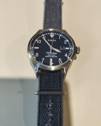 Timex Waterbury orologio tipo militare.
