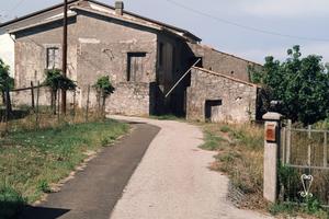Masseria con ampio terreno e casa colonica