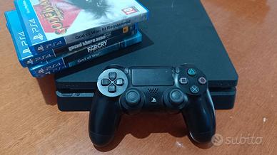 PS4 Slim 1TB + 1 Joystick Originale + 4 Giochi 
