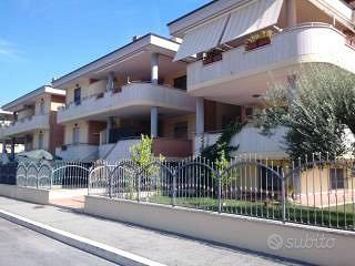 Latina Scalo: Bilivello con Terrazzi Panoramici