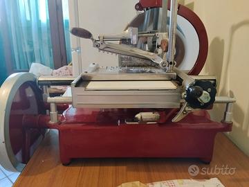 Affettatrice manuale tipo berkel