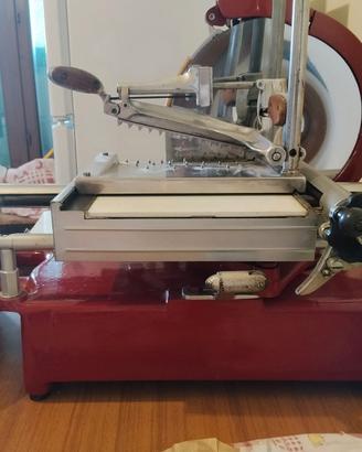 Affettatrice manuale tipo berkel
