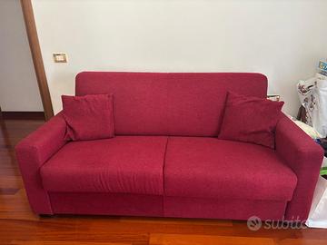 Divano letto tessuto bordeaux semi-nuovo