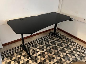 Scrivania Gaming ULTRADESK Frag XXL 160x75 cm