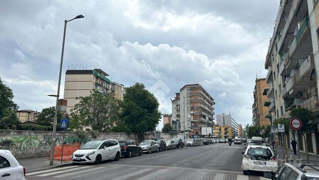 AUTORIMESSA A NAPOLI