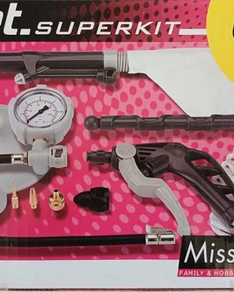 Kit accessori aria compressa mai usato