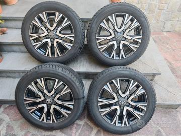Gomme invernali + cerchi Toyota Yaris Cross