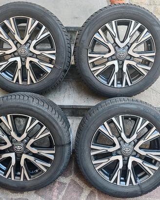 Gomme invernali + cerchi Toyota Yaris Cross