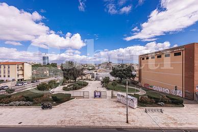 Quadrivano Via Baccaredda 111 Mq Ascensore